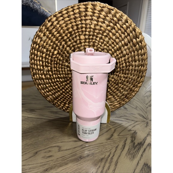 Stanley 40 oz Stainless Steel Ice Flow Flip Straw Tumbler Pink Amethyst Cala NEW - Picture 2 of 9